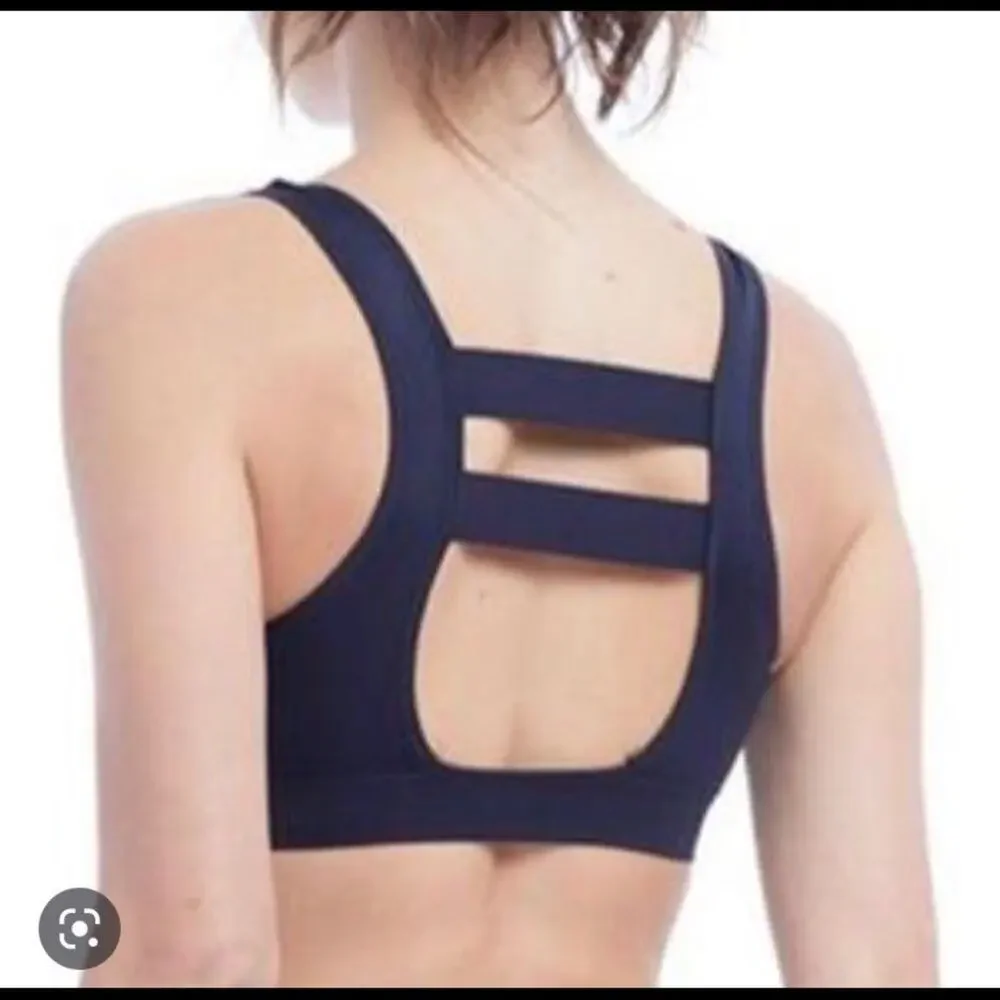 Ballys Total Fitness Sydney Cutout Sports Bra S